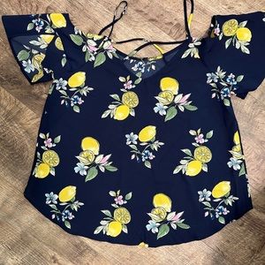 Kaileigh Lemon shirt Size Medium